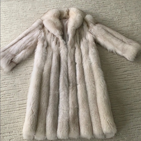 Saga fox fur coat - Picture 5 of 8